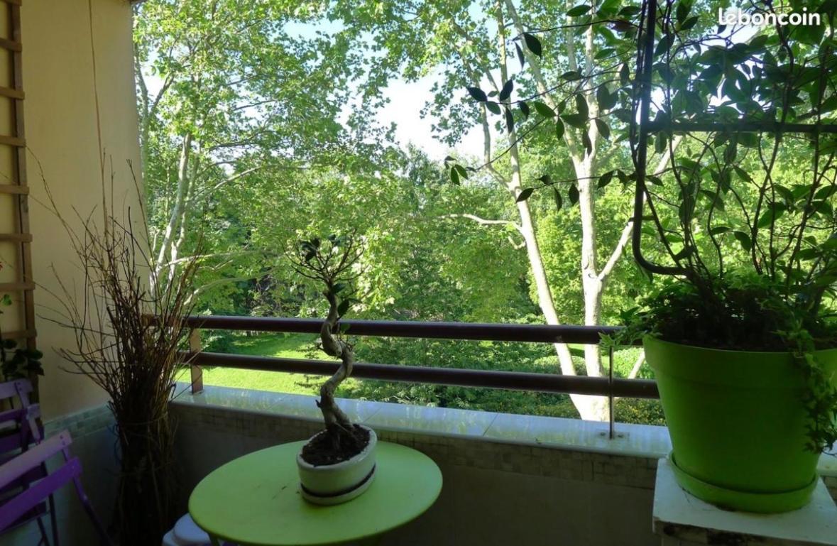 Ferienwohnung F3 Avec Balcon 5 Min Gare Sqy Et Parking Gratuit Guyancourt Exterior foto